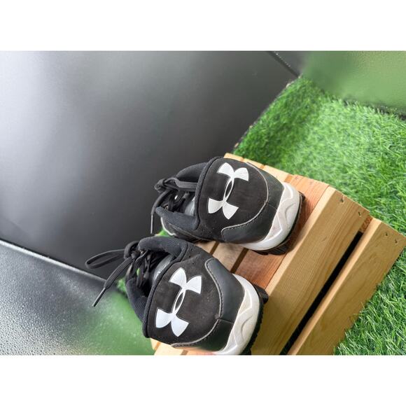 Under Armour- Black/ Gray - Cleats - Size 7.5M main image 4